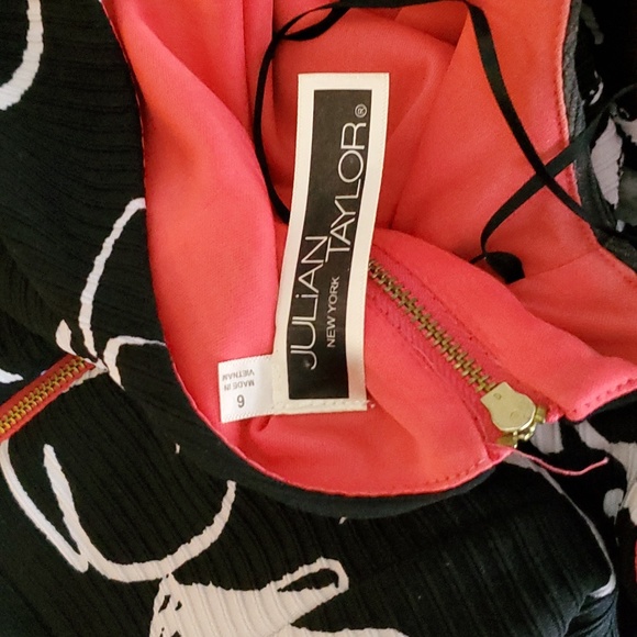 Julian Taylor-sleeveless dress. Size:6. Black and white pattern. - Picture 3 of 7